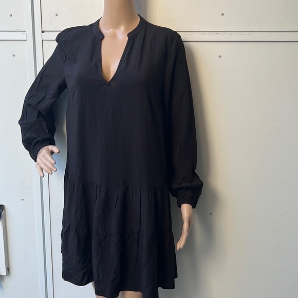 Gap Tiered Mini Dress Medium - Picture 6 of 7